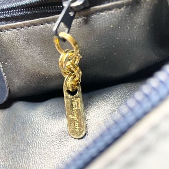 🇮🇹 Salvatore Ferragamo vintage, unique shoulder bag/crossbody - Picture 8 of 14